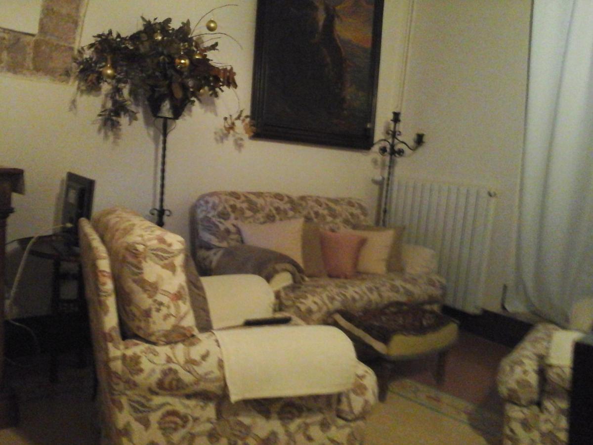 Casa Ciri Bed & Breakfast Foligno Exterior photo